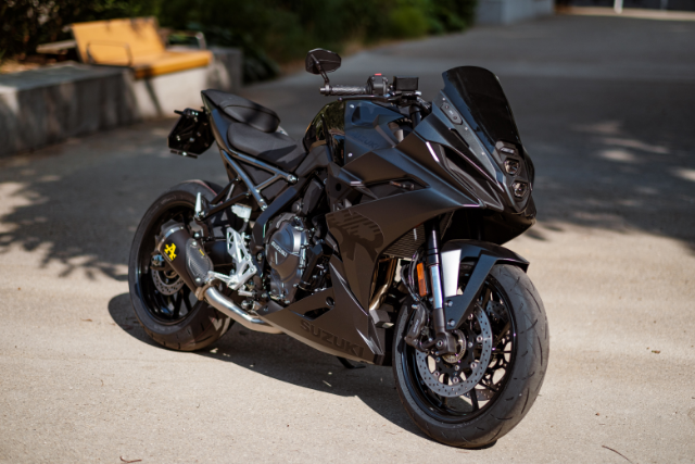 Suzuki GSX-8R Black Edition 💣
