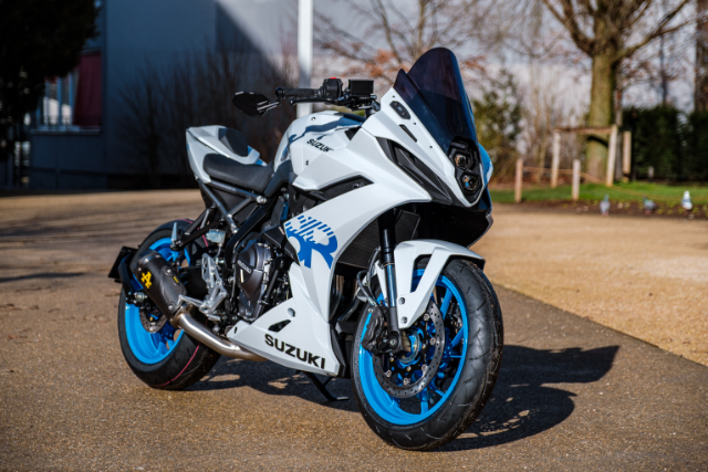 Suzuki GSX-8R White Arrow 🏹