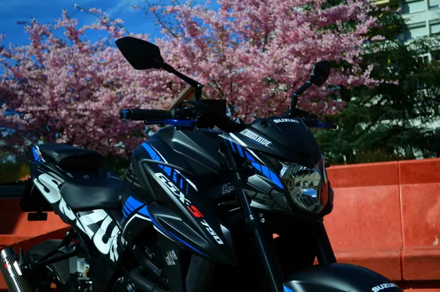 Suzuki GSX-S 750 Black and blue mat