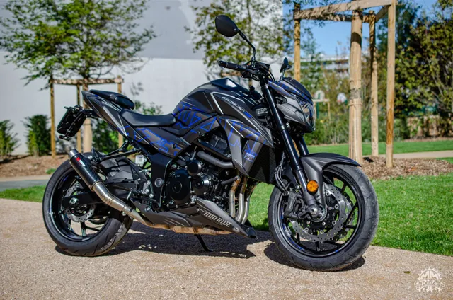 Suzuki GSX-S Blue/Black Edition