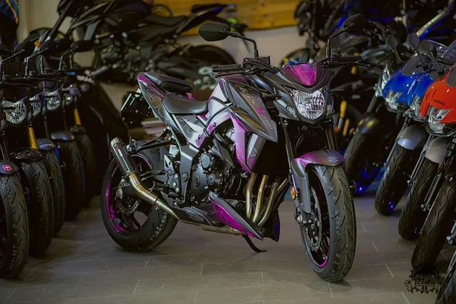 Suzuki GSX-S 750 Pink Lady