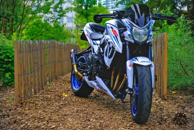 Suzuki GSX-S 750 RYUYO Blanche